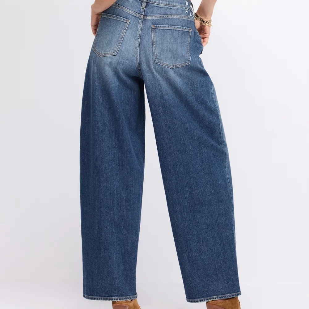 Daze Denim Wide Leg Baggy Jeans in Washed Blue - Picture 2 of 10